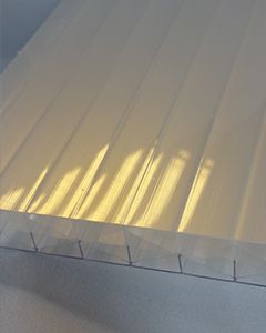 Polycarbonaat kanaalplaat IR Gold uv-werend 