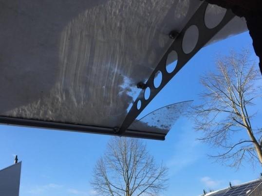 [AUTO] Een deurluifel van kunststof