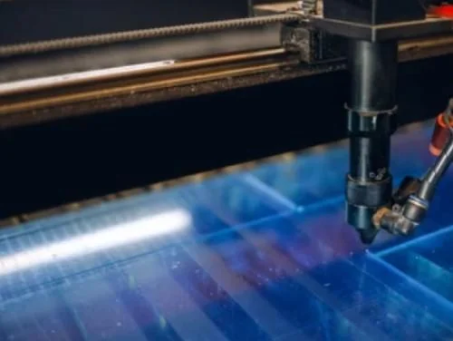 [AUTO] Kunststof lasersnijden