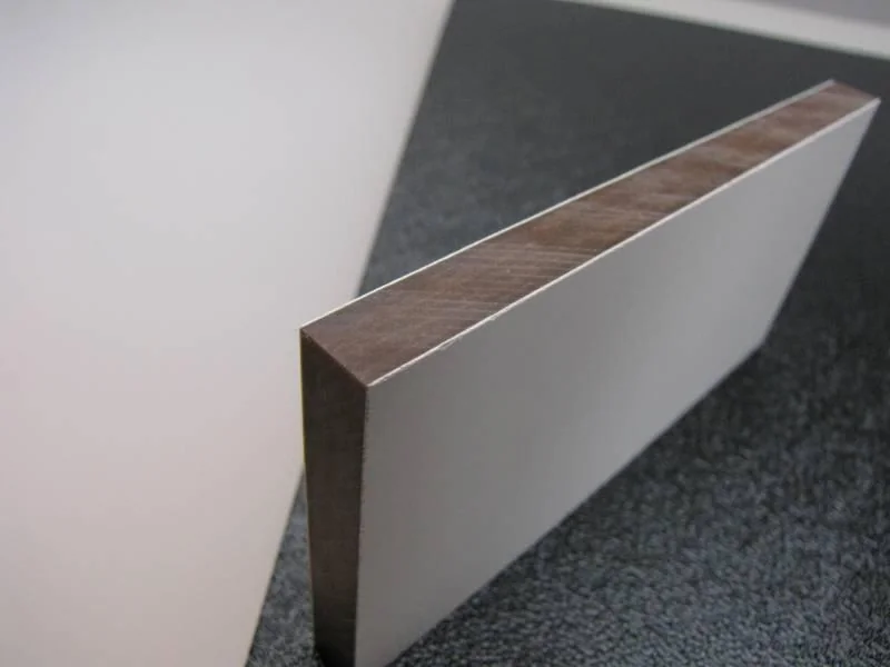 [AUTO] Kunststof uitgelicht: Wat is Trespa®?